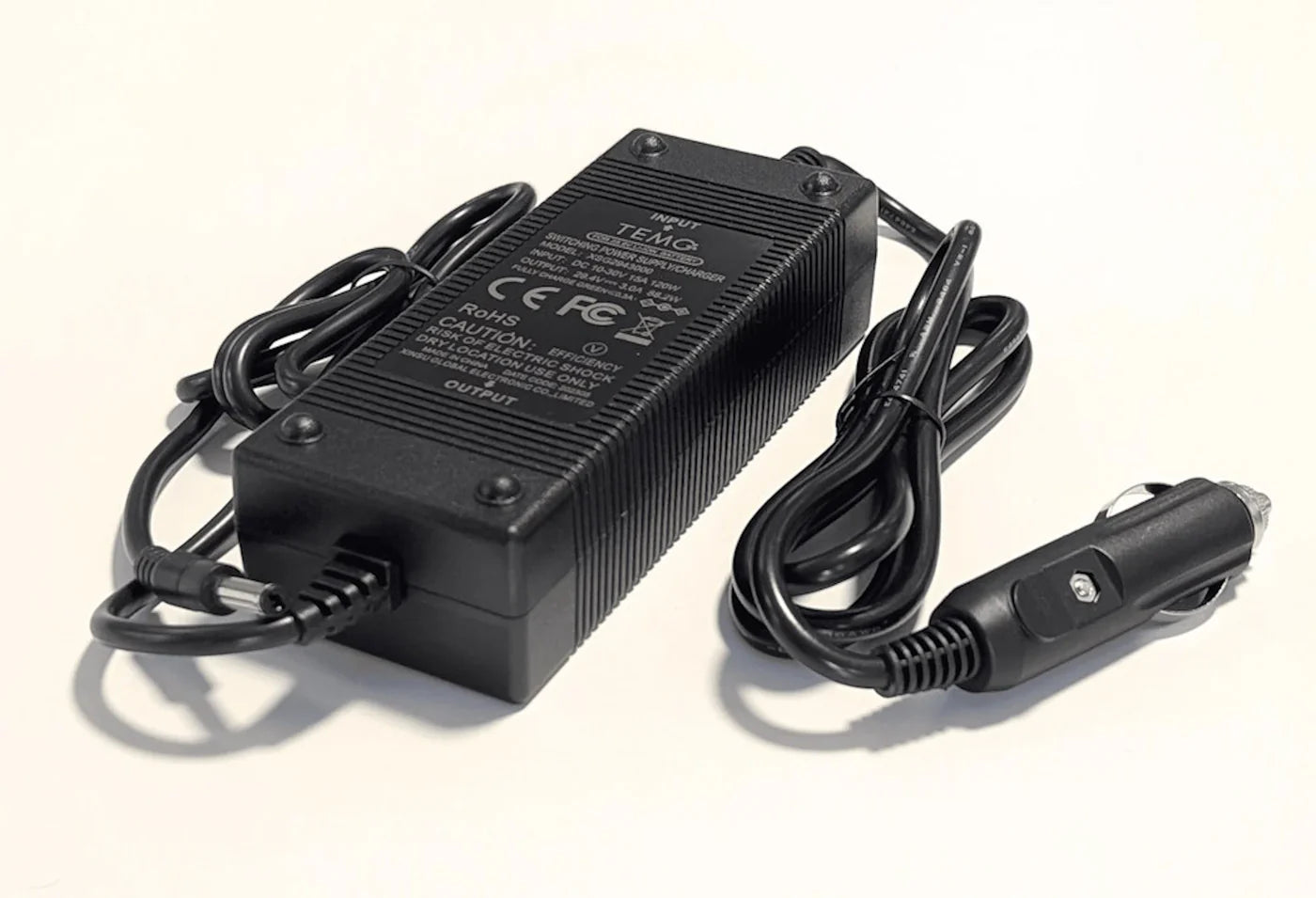 Chargeur 12V pour TEMO·450 avec prise allume-cigare