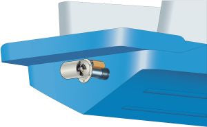 L’illustration montre un tunnel de propulseur installé sur la coque d’un bateau, démontrant son intégration propre et efficace. L’image met en évidence l'impact positif du tunnel sur la manœuvrabilité et la précision des propulseurs en conditions réelles.