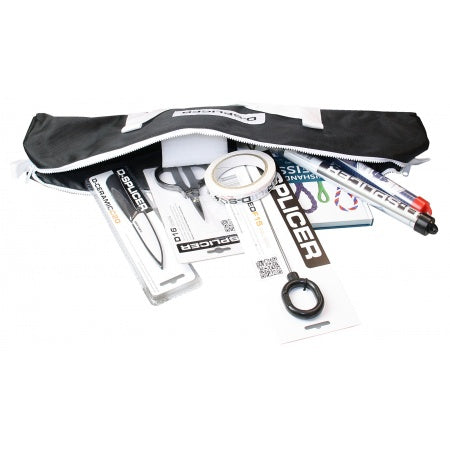 Les sacs de haute qualité pour les outils d'épissure sont fabriqués en Nalon durable et offrent suffisamment d'espace pour les aiguilles, le fil, les fils, les rubans, etc. Le long du sac se trouve un compartiment où les longues aiguilles à épisser peuvent être rangées en toute sécurité.