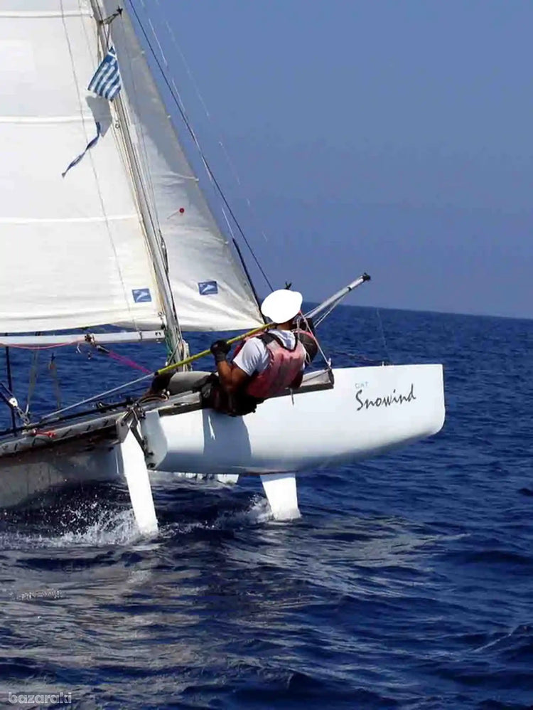 Commandez dès maintenant votre Trampoline très résistant pour catamaran Condor. Fabriqué en France - Existe en mesh noir ou en bache. Assemblage par soudure haute fréquence. 