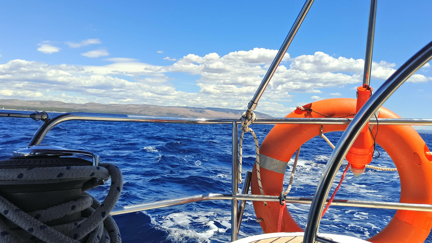 Les bonnes protections pour tenir votre bateau en un état irréprochable, bouée étrave, bouée couronne, bouée ronde, prix bas, livraison rapide.