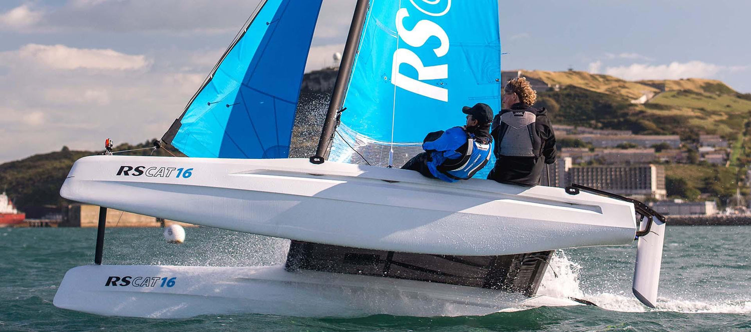 rs-sailing-rssailing-cat-16-voile-legere-hobie-cat-dart-catamaran-voile-spi-tangon-laser-trampoline-taquet-coinceur