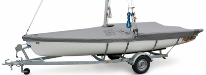 Commandez dès maintenant sur Pro Emotion Yachting le taud 49er dessus avec protection des échelles.