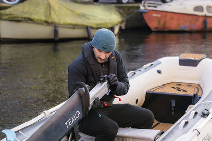 Moteur electrique hors-bord TEMO 1000 pour voilier jusqu’à 8 metres.