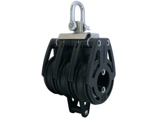 La Viadana 96.69, avec ses trois réas robustes et son design composite, garantit une gestion optimale des cordages. Conçue pour offrir fluidité et durabilité, elle est le choix parfait pour les systèmes de manœuvre complexes.