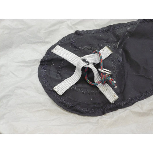 Nénuphar est une marque réputée pour la fabrication d'équipements nautiques de haute qualité. Spécialisée dans les accessoires et composants pour les sports de voile, elle s'engage à offrir des produits durables, performants et adaptés aux besoins des passionnés de navigation. Grâce à son expertise et à son savoir-faire, Nénuphar garantit des produits qui allient innovation, solidité et fonctionnalité, tout en répondant aux exigences des pratiquants les plus exigeants.