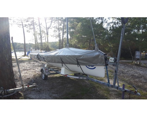 Nénuphar est une marque réputée pour la fabrication d'équipements nautiques de haute qualité. Spécialisée dans les accessoires et composants pour les sports de voile, elle s'engage à offrir des produits durables, performants et adaptés aux besoins des passionnés de navigation. Grâce à son expertise et à son savoir-faire, Nénuphar garantit des produits qui allient innovation, solidité et fonctionnalité, tout en répondant aux exigences des pratiquants les plus exigeants.