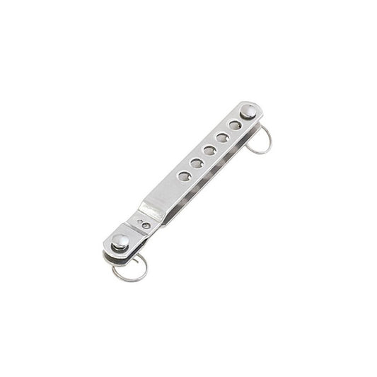 Latte ridoir à trous 120mm en acier inoxydable. Les lattes ridoir à trous de VIADANA est une pièce présente sur le pont du voilier qui réceptionne les câbles frappés comme l'étai ou les haubans du dériveur ou catamaran. Avec son rétreint ce ridoir serra parfait pour fixation sur ferrure en limitant les risques d’accros. Garantie de deux ans du fabricant. Longueur - 120mm / 4 11/16". Epaisseur - 2mm / 5/64". Taille de la broche - 6mm / 1/4".